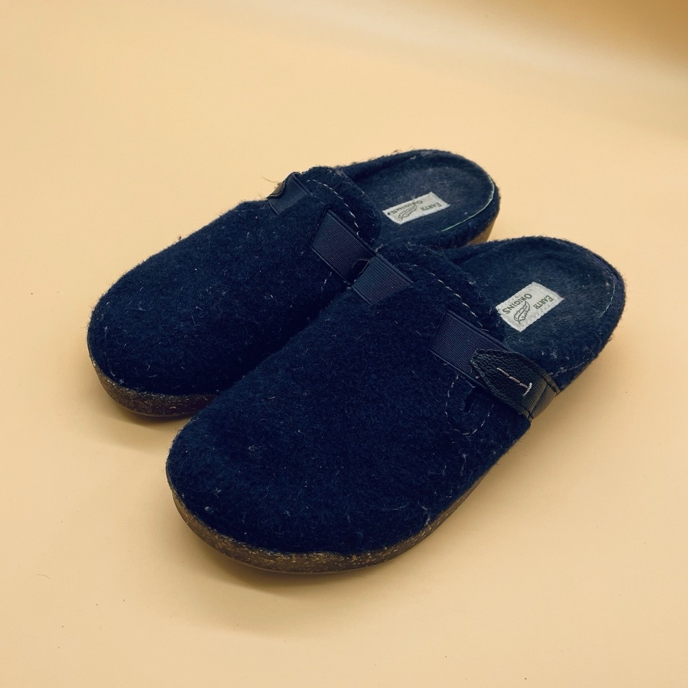 Earth Origins Felt Slip-On Clogs Strap Detail Jenna Blue‎  - size 6.5 M Comfort